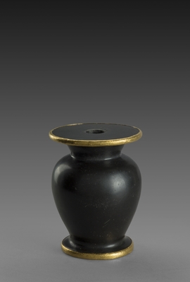 Vase à khôlLATIN SMALL LETTER O WITH CIRCUMFLEXUnicode: U+00F4, UTF-8: C3 B4