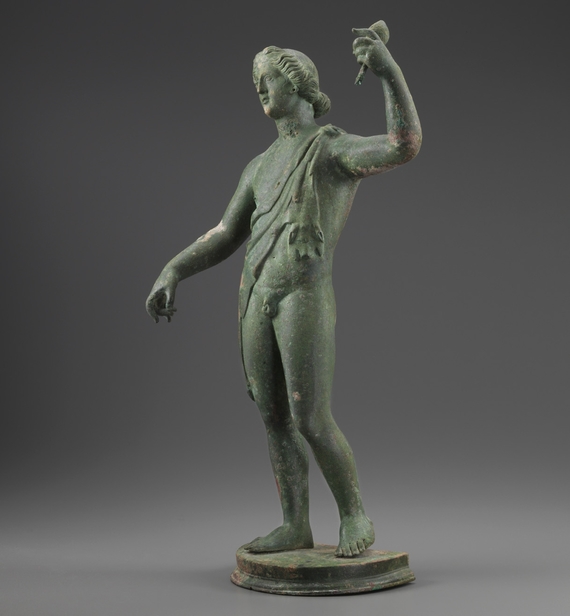 Statue du dieu Dionysos debout, appuyé sur son thyrse