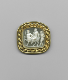 Camée représentant un cortège formé d'un homme chevauchant un centaure et d'un satyre