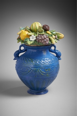 Vase couronné de fruits
